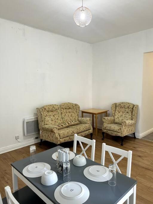 Leicester Spacious Flat With Free Parking מראה חיצוני תמונה