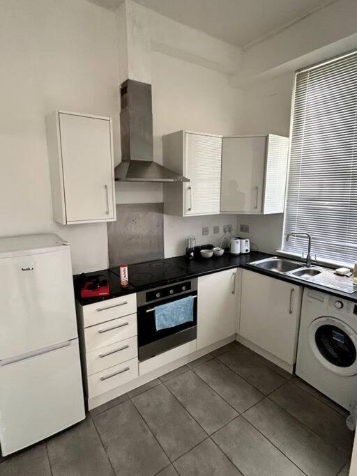 Leicester Spacious Flat With Free Parking מראה חיצוני תמונה